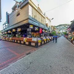 Cosmopolitan Bar 360-degree virtual tour