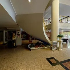 Scene 3