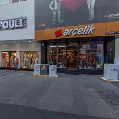 Scene 1