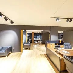 Scene 10